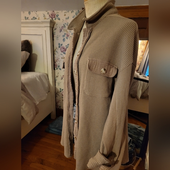 Waffle Knit jacket XL , fits M as a boyfriend-fit style - Picture 3 of 6